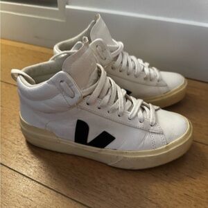 Veja High top sneakers
